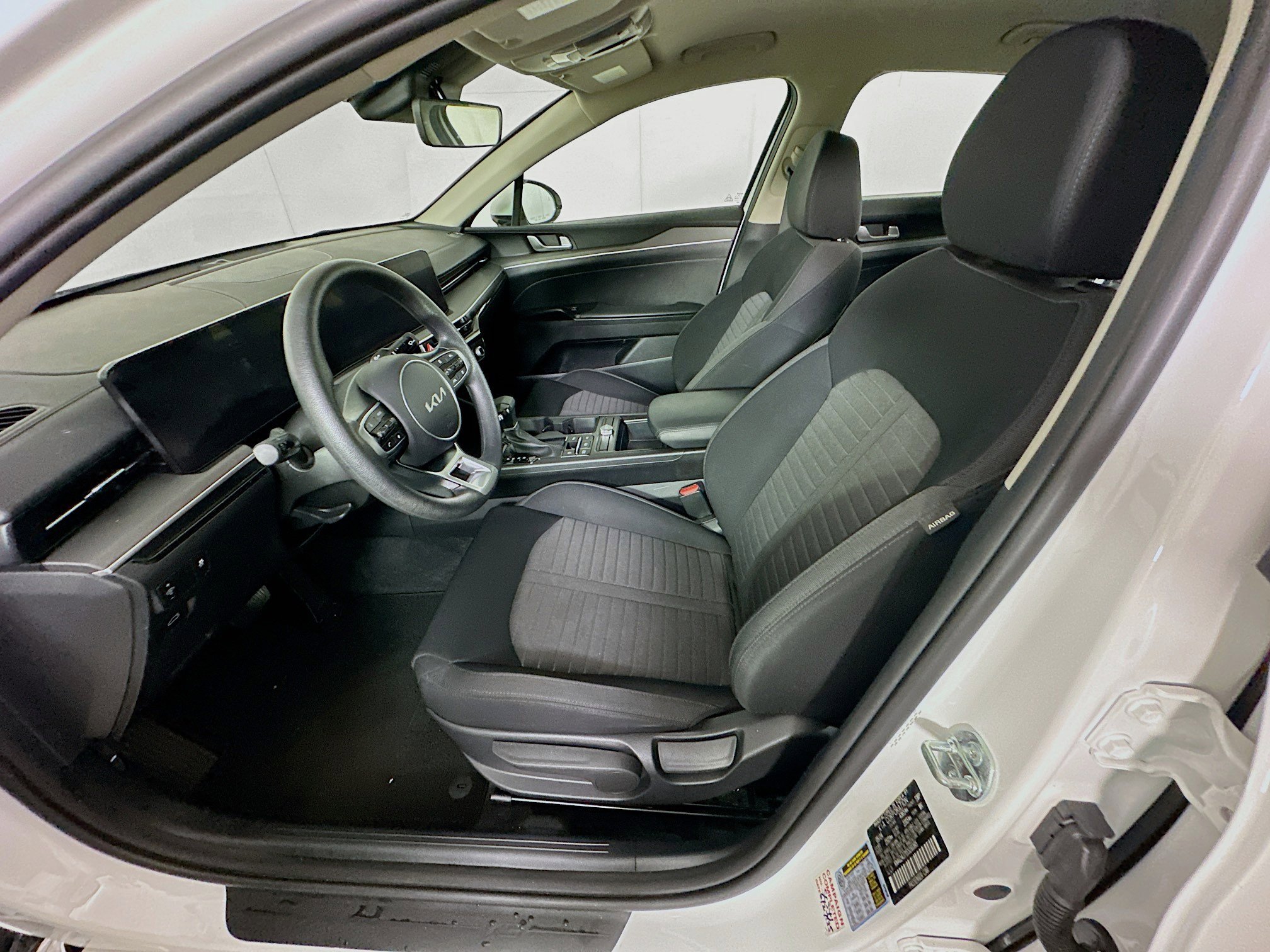 Used 2025 Kia K5 LXS FWD image 13