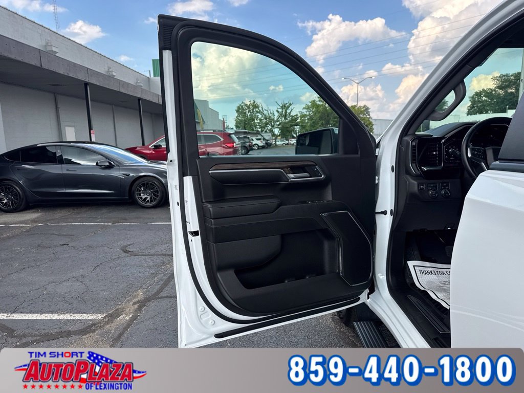 Used 2024 Chevrolet Silverado 1500 LT AWD/4WD image 46