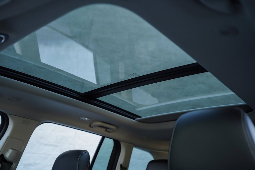 Used 2023 Jeep Grand Cherokee 4WD 4xe image 32