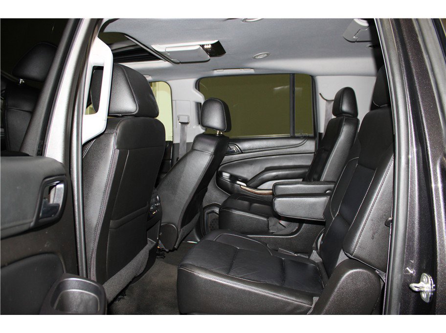 Used 2016 Chevrolet Suburban LT image 12