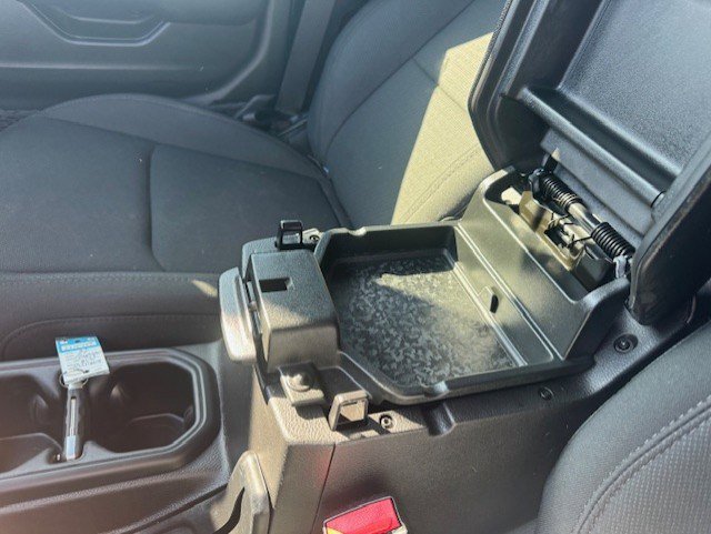 Used 2022 Jeep Gladiator Willys AWD/4WD image 25