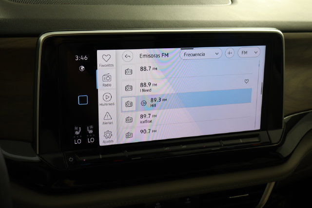 Used 2024 Volkswagen Atlas SE FWD image 34
