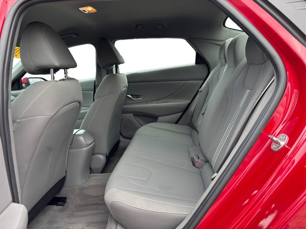 Used 2021 Hyundai Elantra SEL image 10