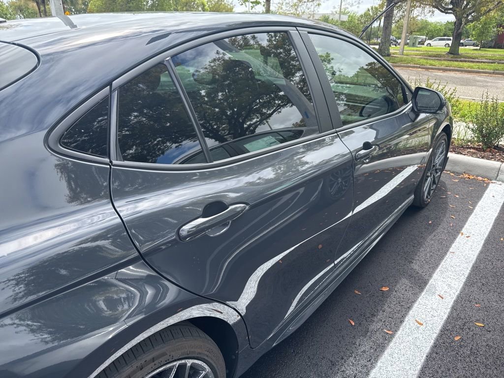 Used 2025 Toyota Camry SE w/ Convenience Package image 9