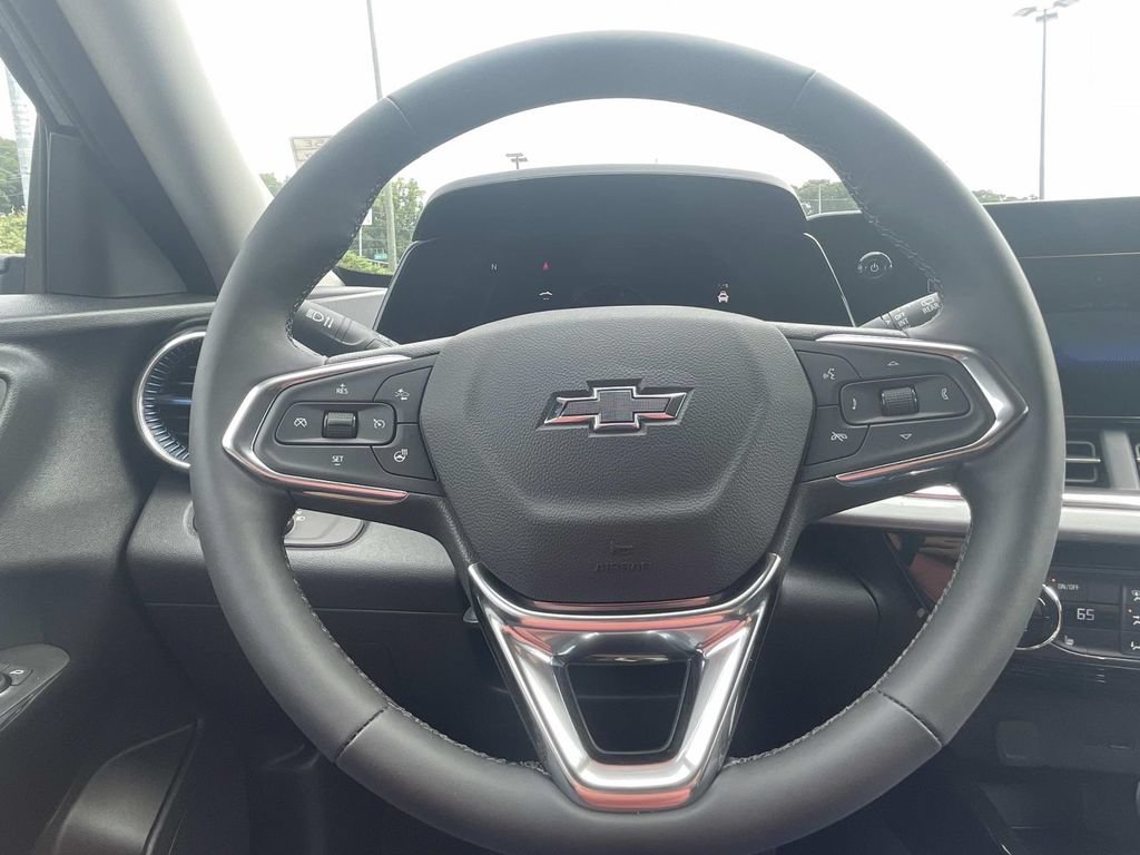 New 2026 Chevrolet Trax LT w/ Driver Confidence Package FWD image 23