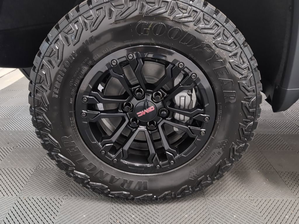 New 2026 GMC Sierra 1500 AT4X image 39