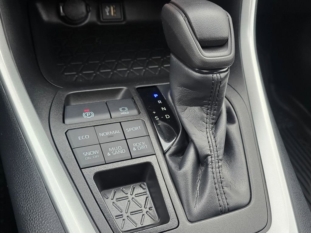 Used 2023 Toyota RAV4 XLE w/ Convenience Package AWD/4WD image 25