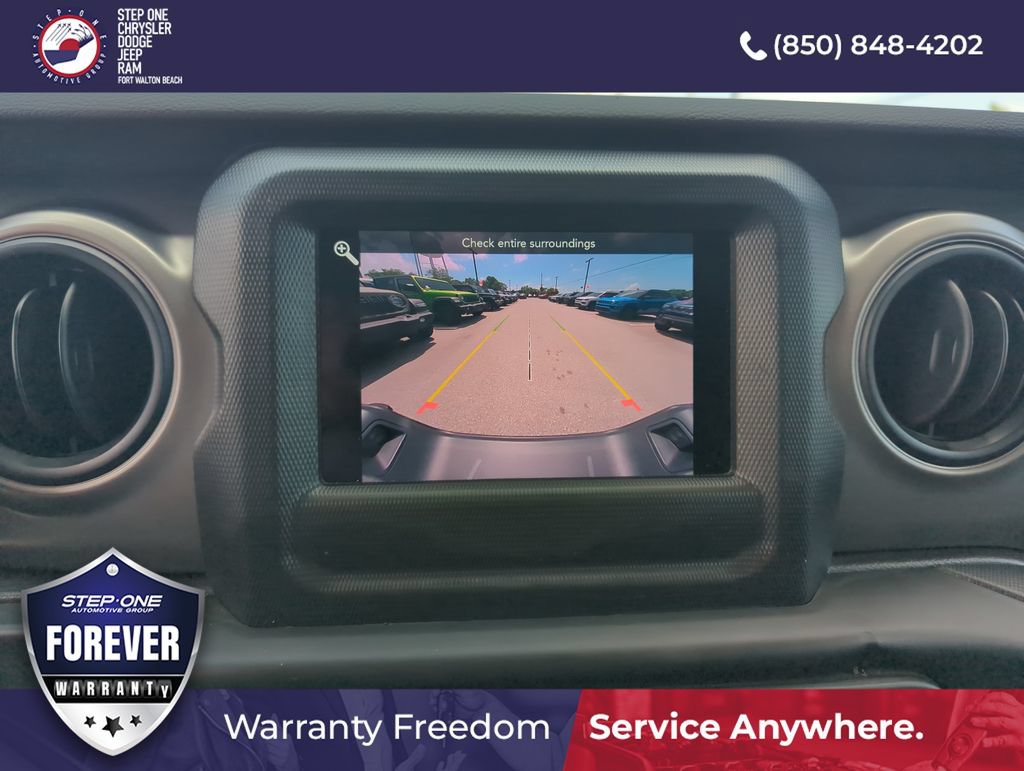 Used 2022 Jeep Gladiator Sport AWD/4WD image 25