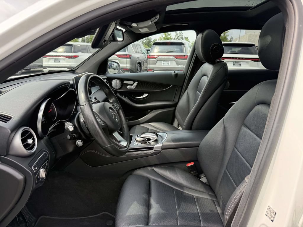 Used 2017 Mercedes-Benz GLC 300 4MATIC image 13