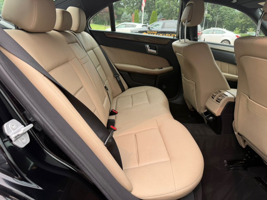 Used 2010 Mercedes-Benz E 350 4MATIC Sedan image 22