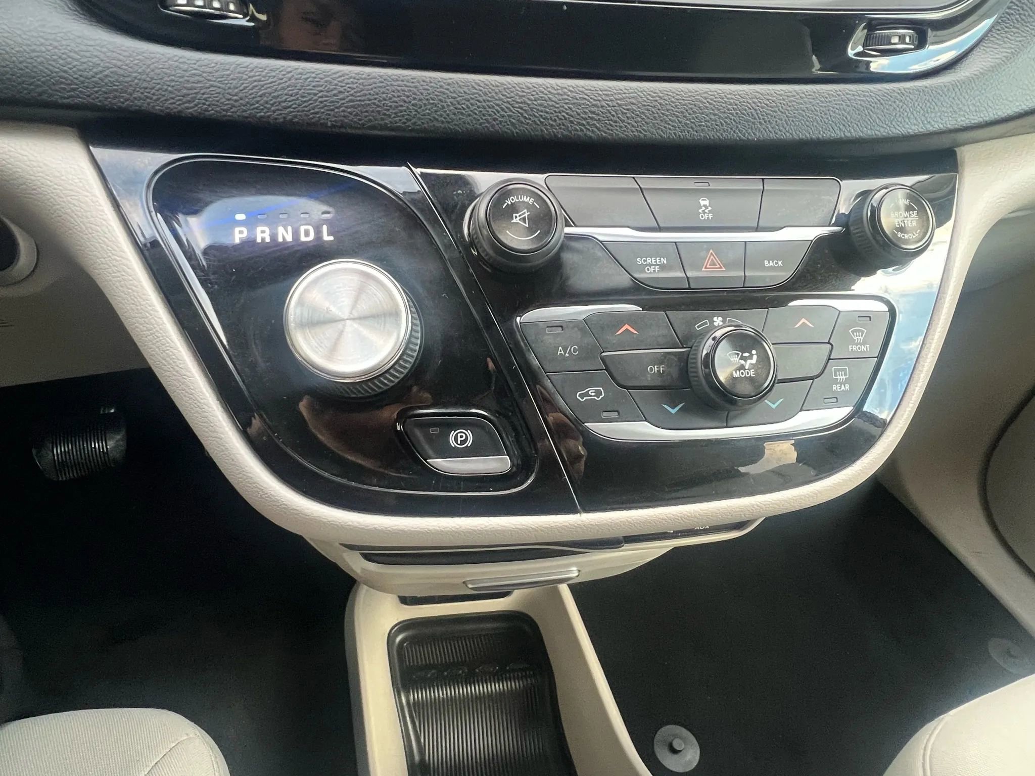 Used 2017 Chrysler Pacifica LX image 20