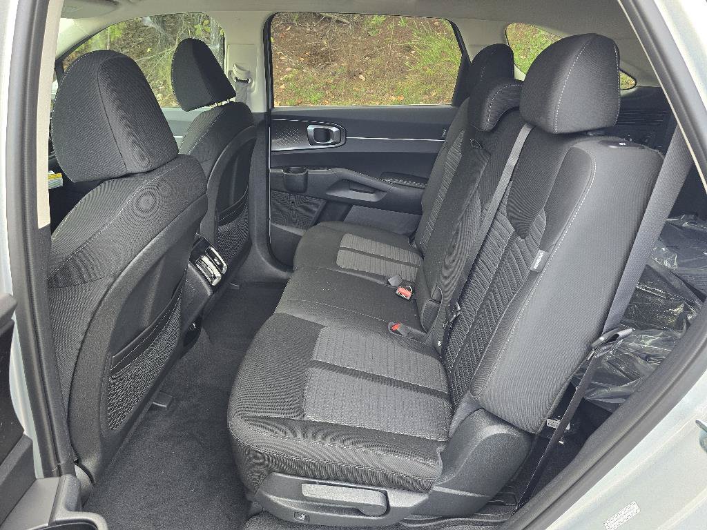 New 2026 Kia Sorento LX FWD image 4