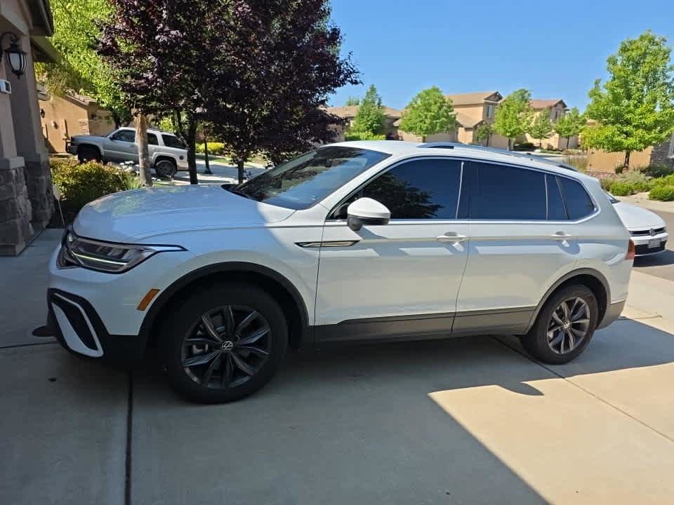 Used 2023 Volkswagen Tiguan SE FWD image 4