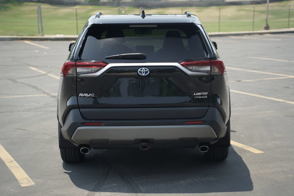 Used 2021 Toyota RAV4 Limited AWD/4WD image 5