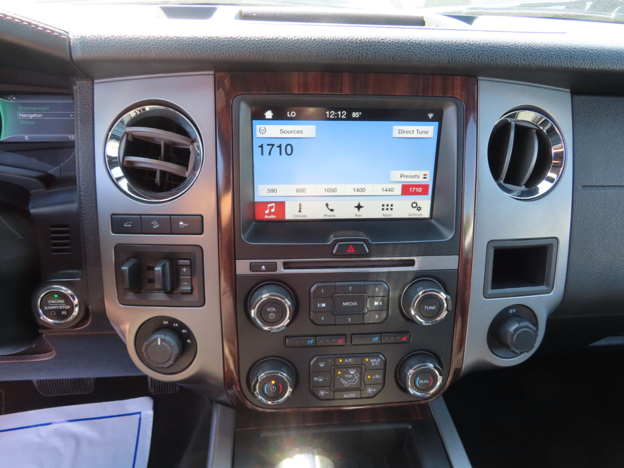 Used 2016 Ford Expedition Platinum image 34