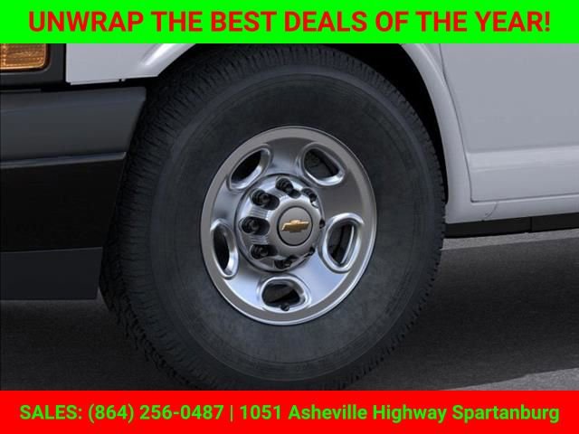 New 2025 Chevrolet Express 2500 Work Van image 9