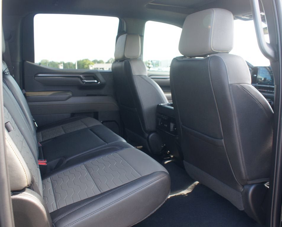 Used 2022 Chevrolet Silverado 1500 ZR2 w/ Technology Package AWD/4WD image 24