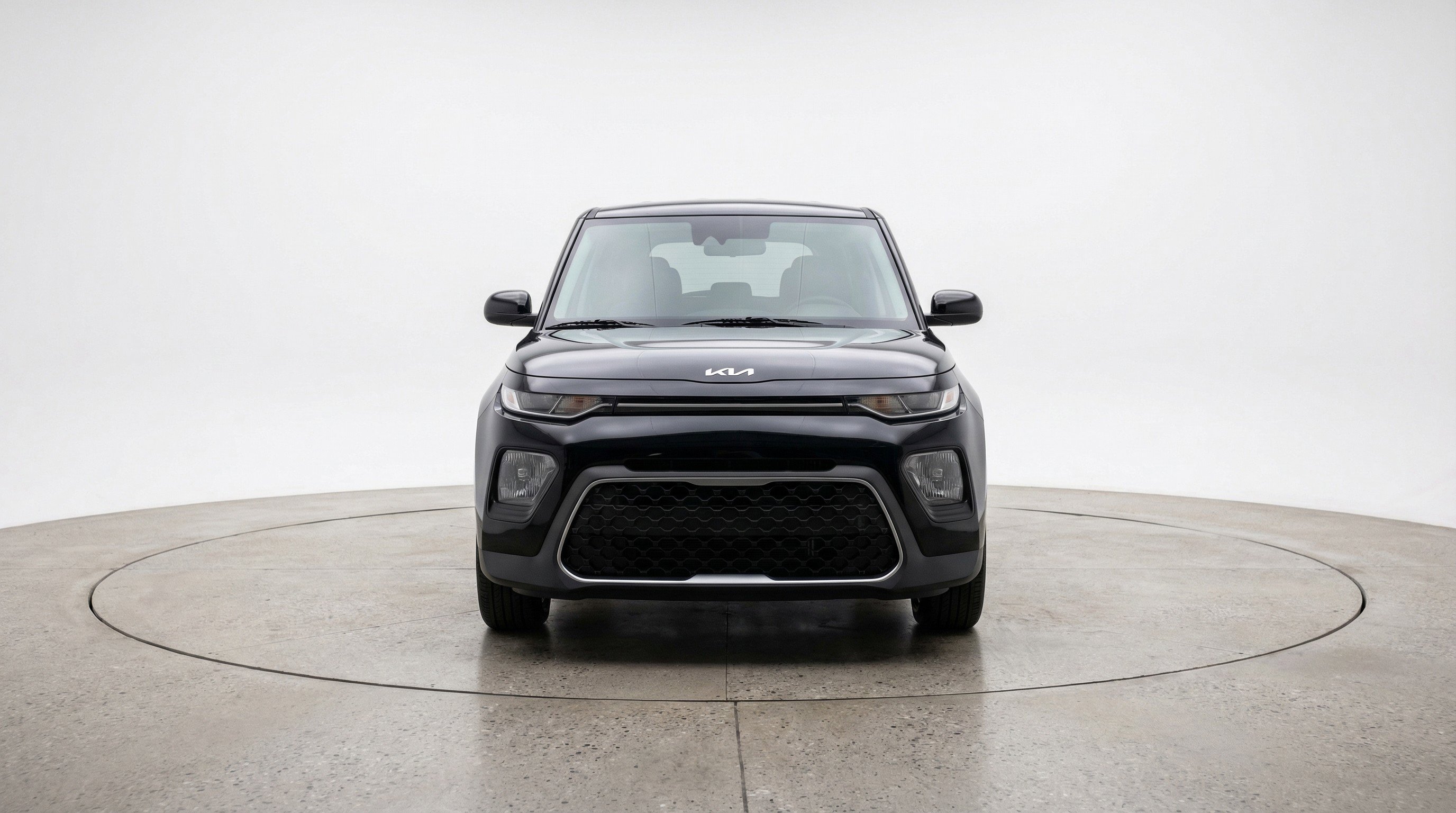 Used 2025 Kia Soul LX w/ LX Technology Package FWD image 2