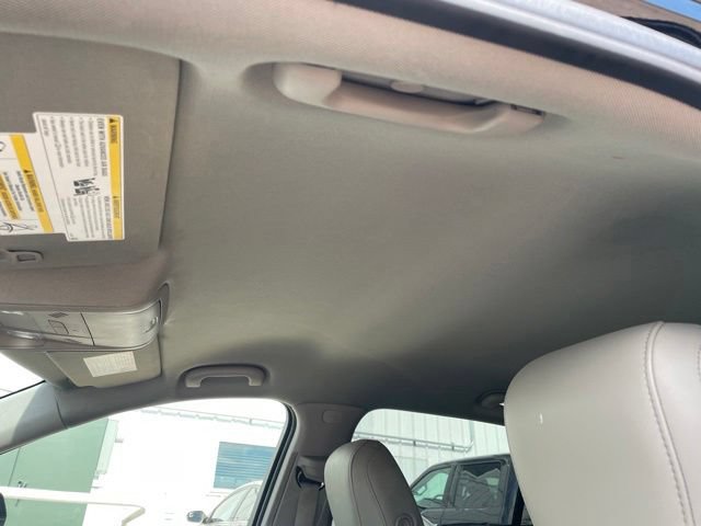 Used 2022 Cadillac XT4 Premium Luxury w/ Safety Alert Package AWD/4WD image 15