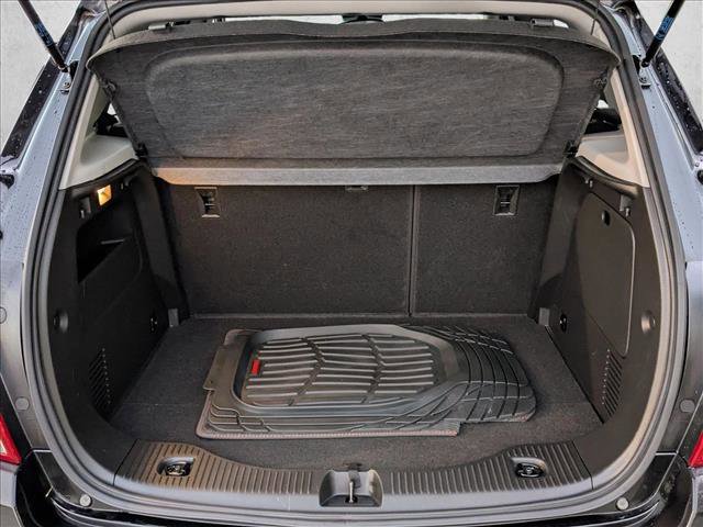 Used 2022 Chevrolet Trax LT w/ Driver Confidence Package image 6