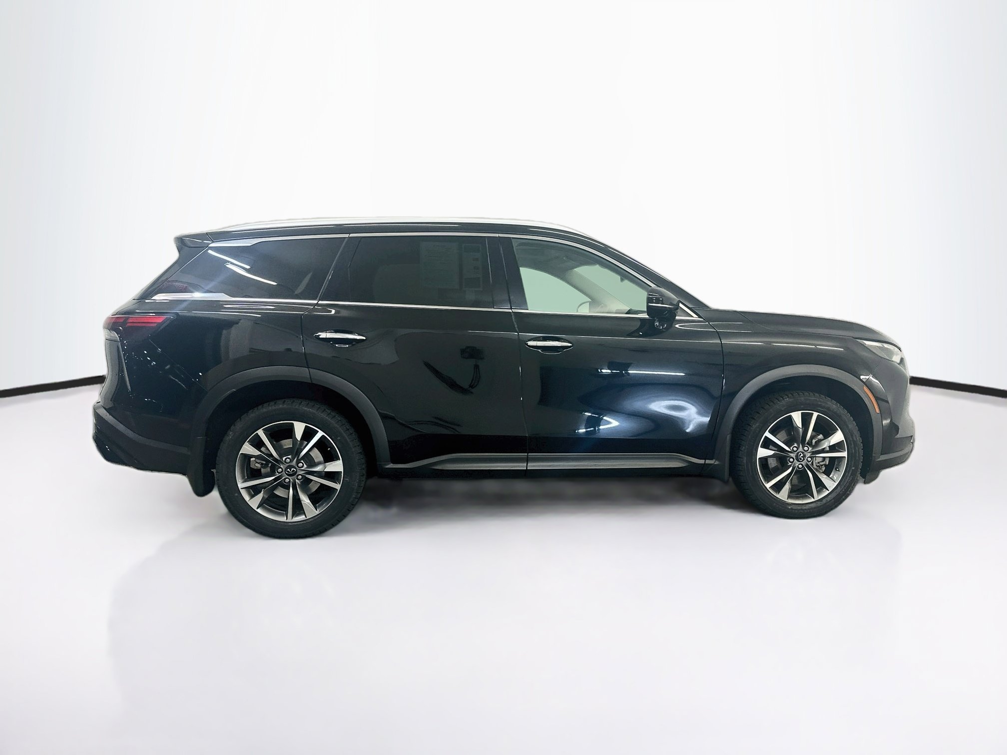 Used 2023 INFINITI QX60 Luxe w/ Cargo Package AWD/4WD image 10
