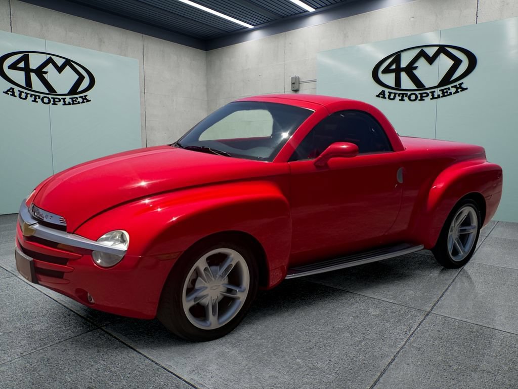 Used 2004 Chevrolet SSR w/ Preferred Equipment Group RWD image 11