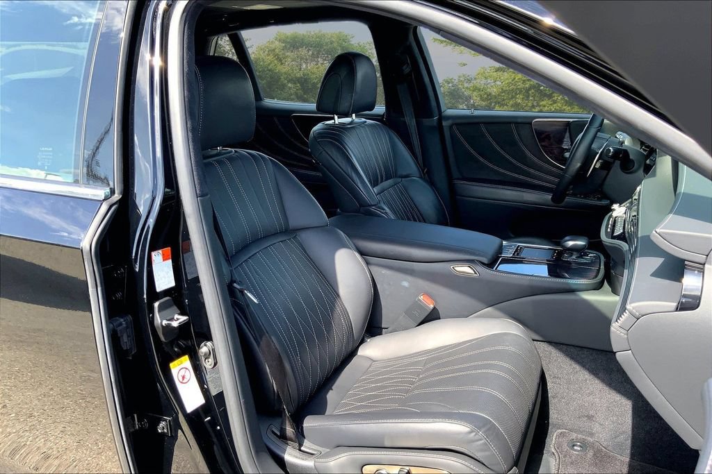Used 2018 Lexus LS 500 AWD w/ Interior Upgrade Package image 27