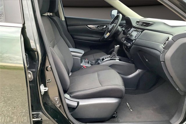 Certified 2020 Nissan Rogue SV image 7