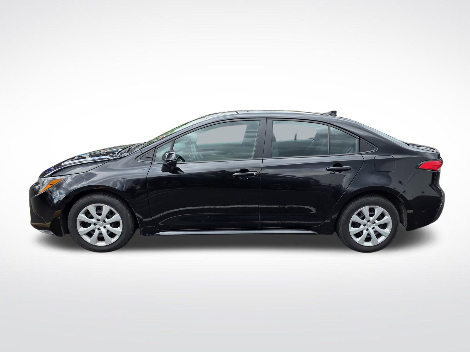 Used 2024 Toyota Corolla LE image 8