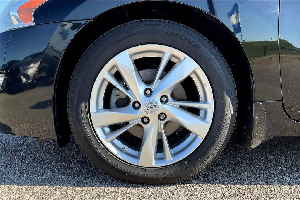 Used 2015 Nissan Altima 2.5 SL w/ Moonroof Package image 8
