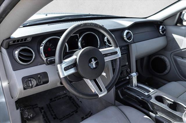 Used 2006 Ford Mustang GT RWD image 10