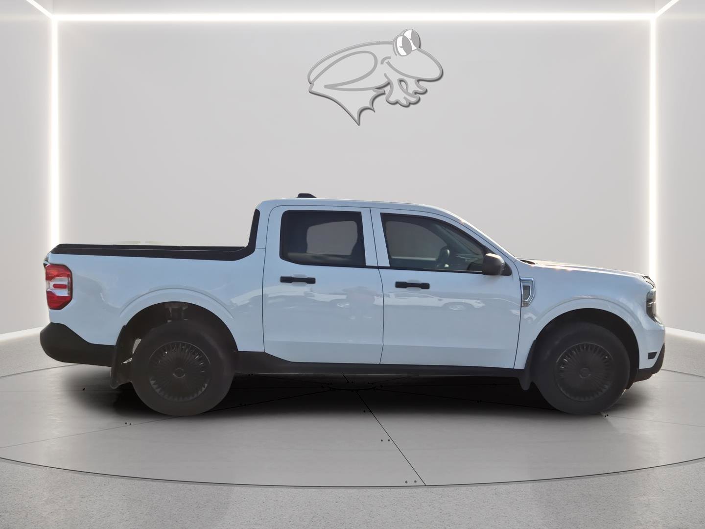 Used 2025 Ford Maverick XL w/ Equipment Group 102A image 7