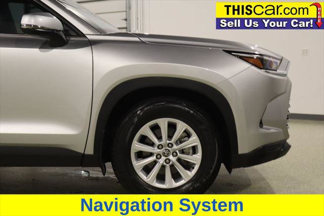 Used 2024 Toyota Grand Highlander FWD image 11