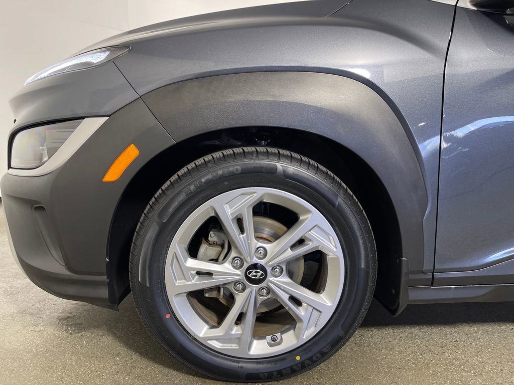 Used 2022 Hyundai Kona SEL FWD image 11