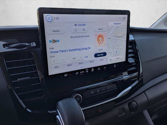 Used 2023 Ford Transit 350 XLT image 13