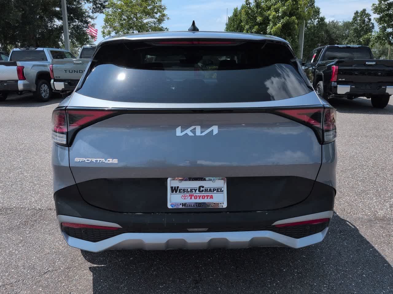 Used 2023 Kia Sportage EX FWD image 5