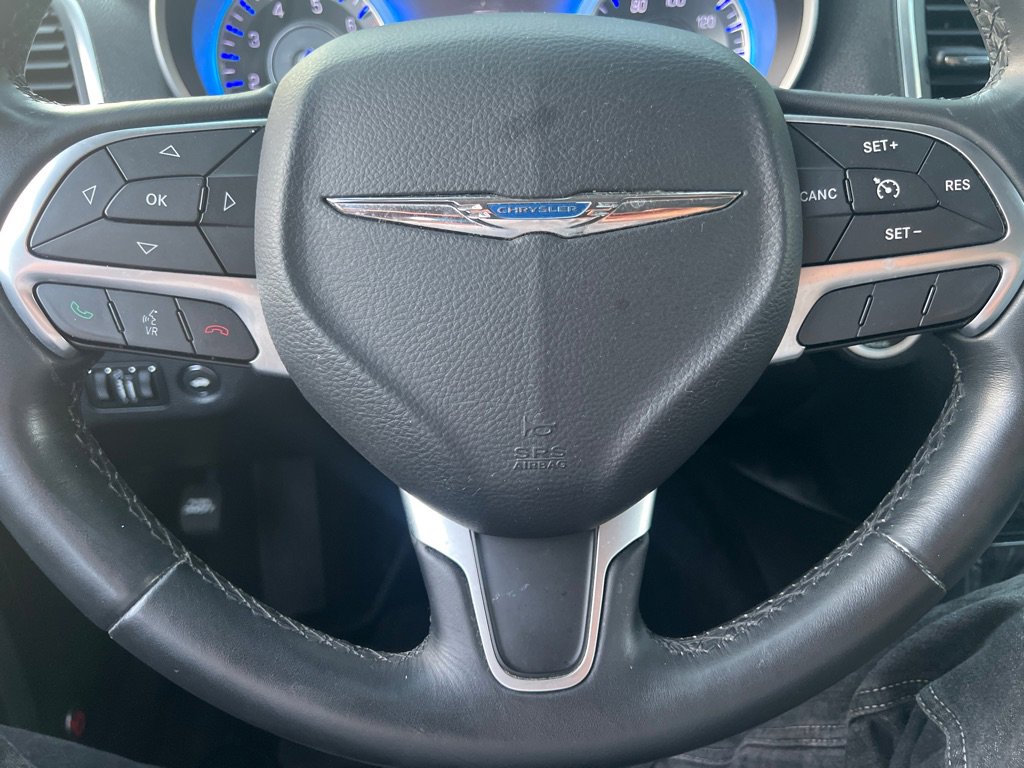 Used 2015 Chrysler 300 Limited w/ 300 Premium Group image 17