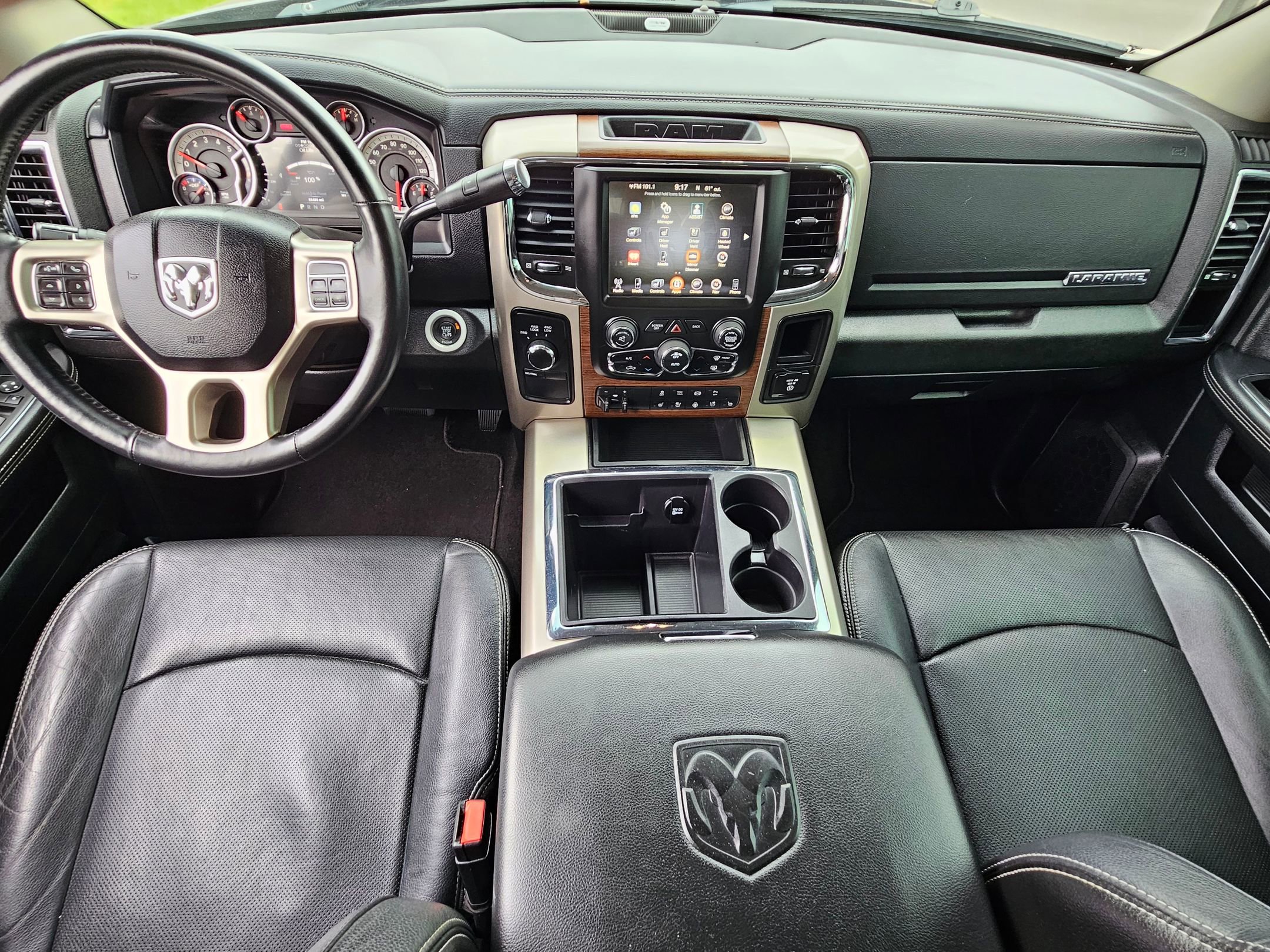 Used 2014 RAM 2500 Laramie w/ Convenience Group AWD/4WD image 22