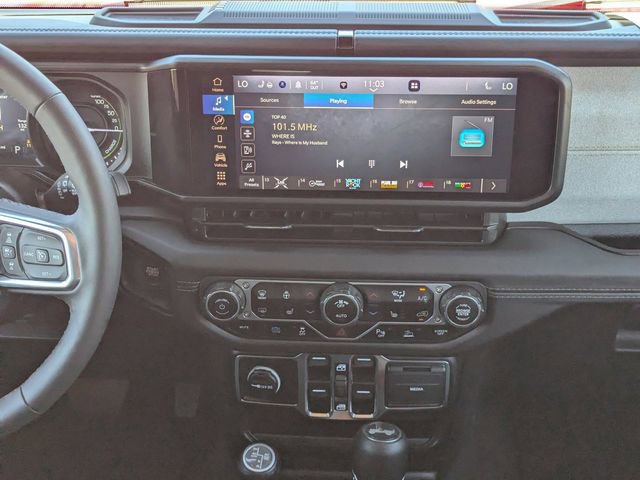 Used 2025 Jeep Wrangler Unlimited Sahara w/ Safety Group image 16