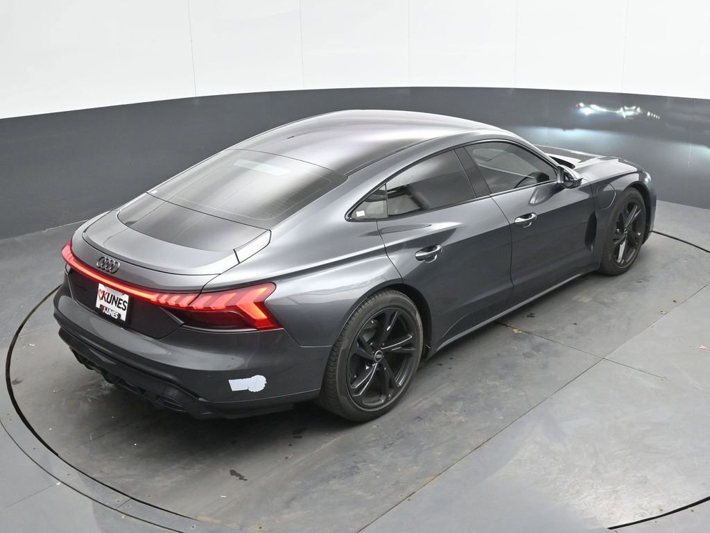 Used 2023 Audi e-tron GT Premium Plus image 33