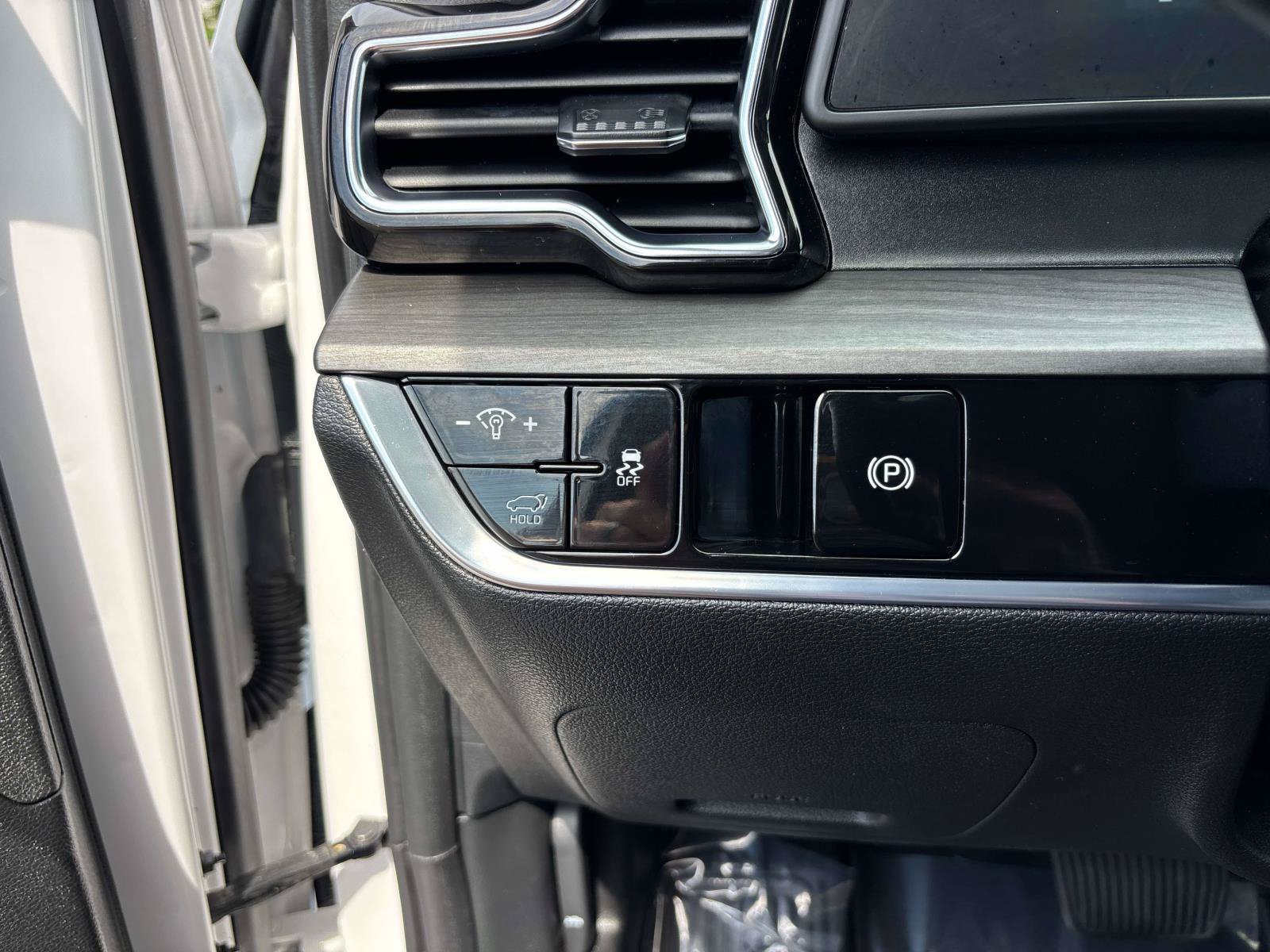 Used 2023 Kia Sportage X-Line w/ X-Line Premium Package AWD/4WD image 18