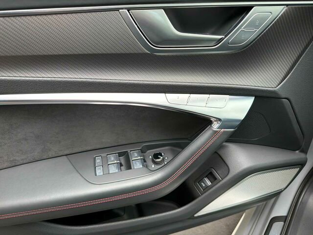 Used 2021 Audi RS 6 image 13