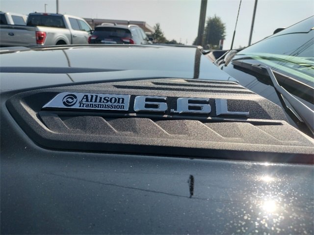 Used 2024 Chevrolet Silverado 2500 Custom w/ Custom Value Package image 17