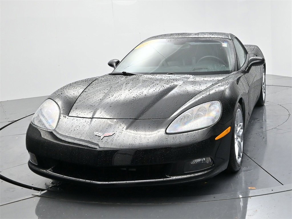 Used 2005 Chevrolet Corvette Coupe w/ Preferred Equipment Group image 3