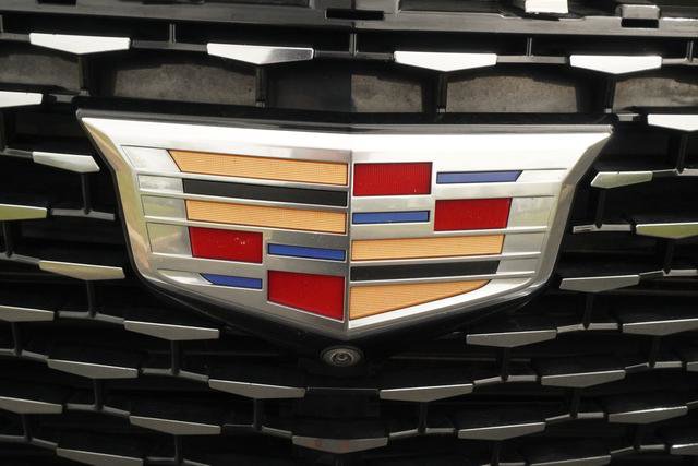 Used 2024 Cadillac XT6 Premium Luxury w/ Technology Package FWD image 44