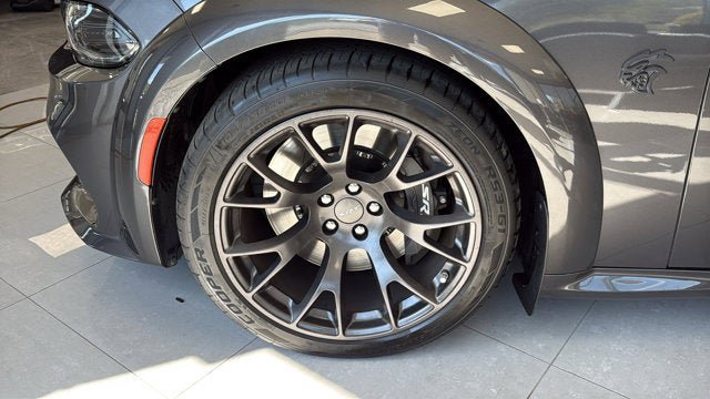 Used 2022 Dodge Charger SRT Hellcat w/ Harman/Kardon Audio Group RWD image 9