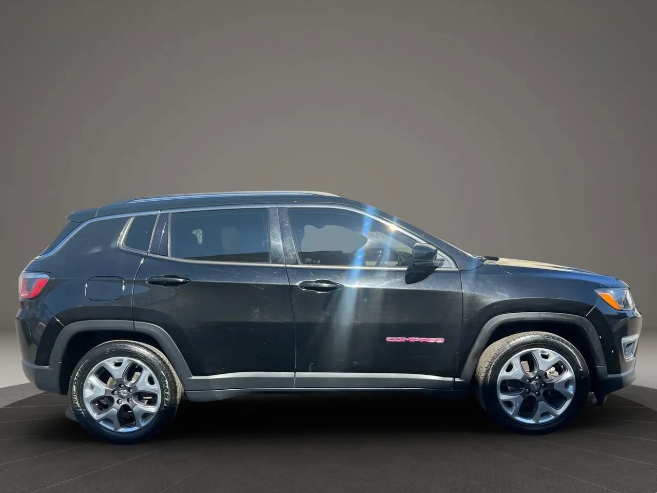 Used 2020 Jeep Compass Limited image 4