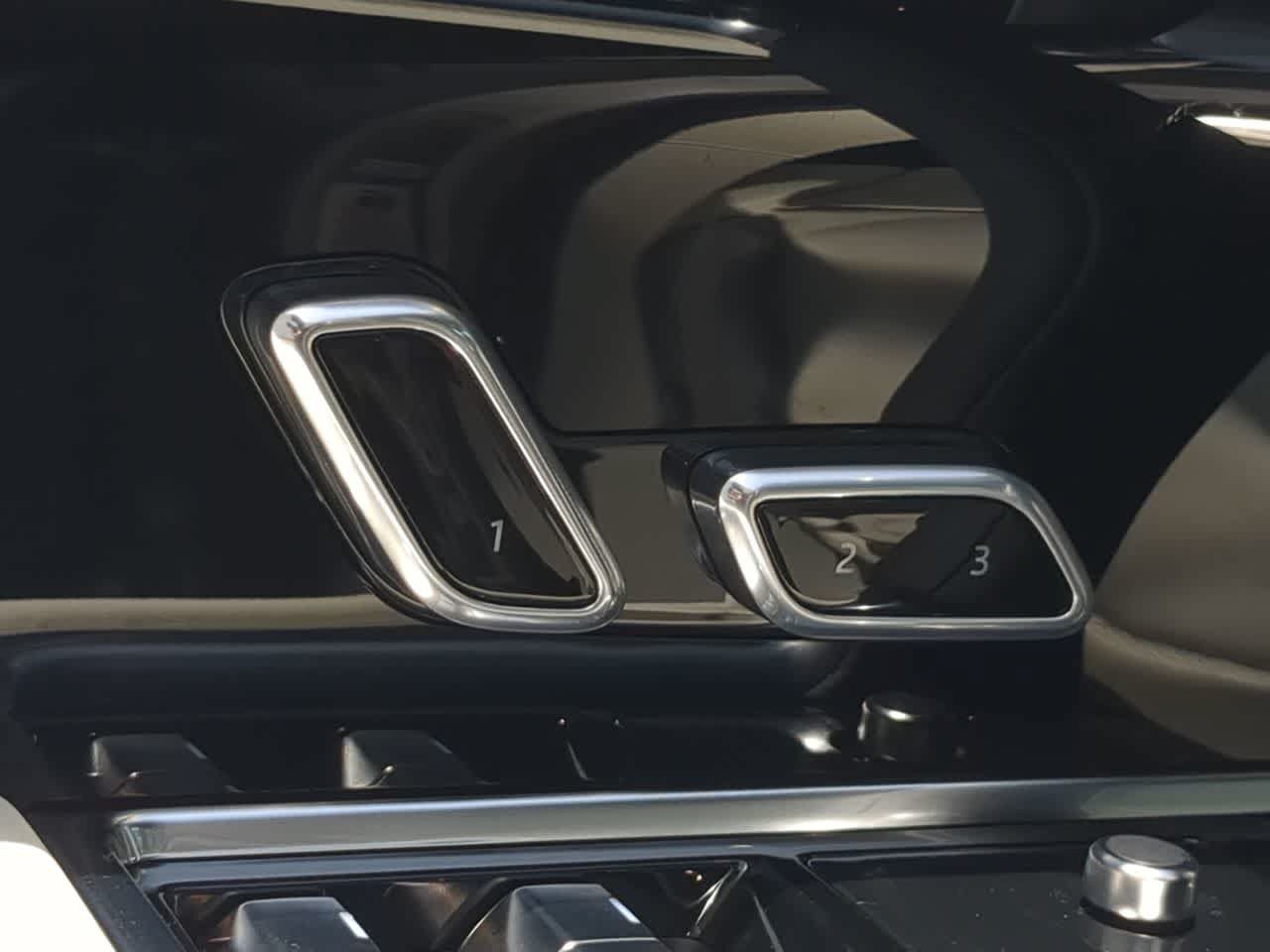 New 2026 Land Rover Range Rover SE AWD/4WD image 17