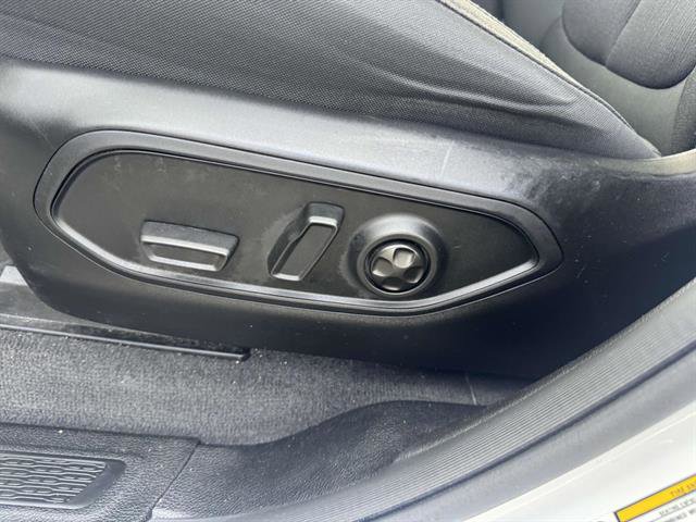 Used 2022 Jeep Grand Cherokee Laredo w/ Luxury Tech Group I image 9