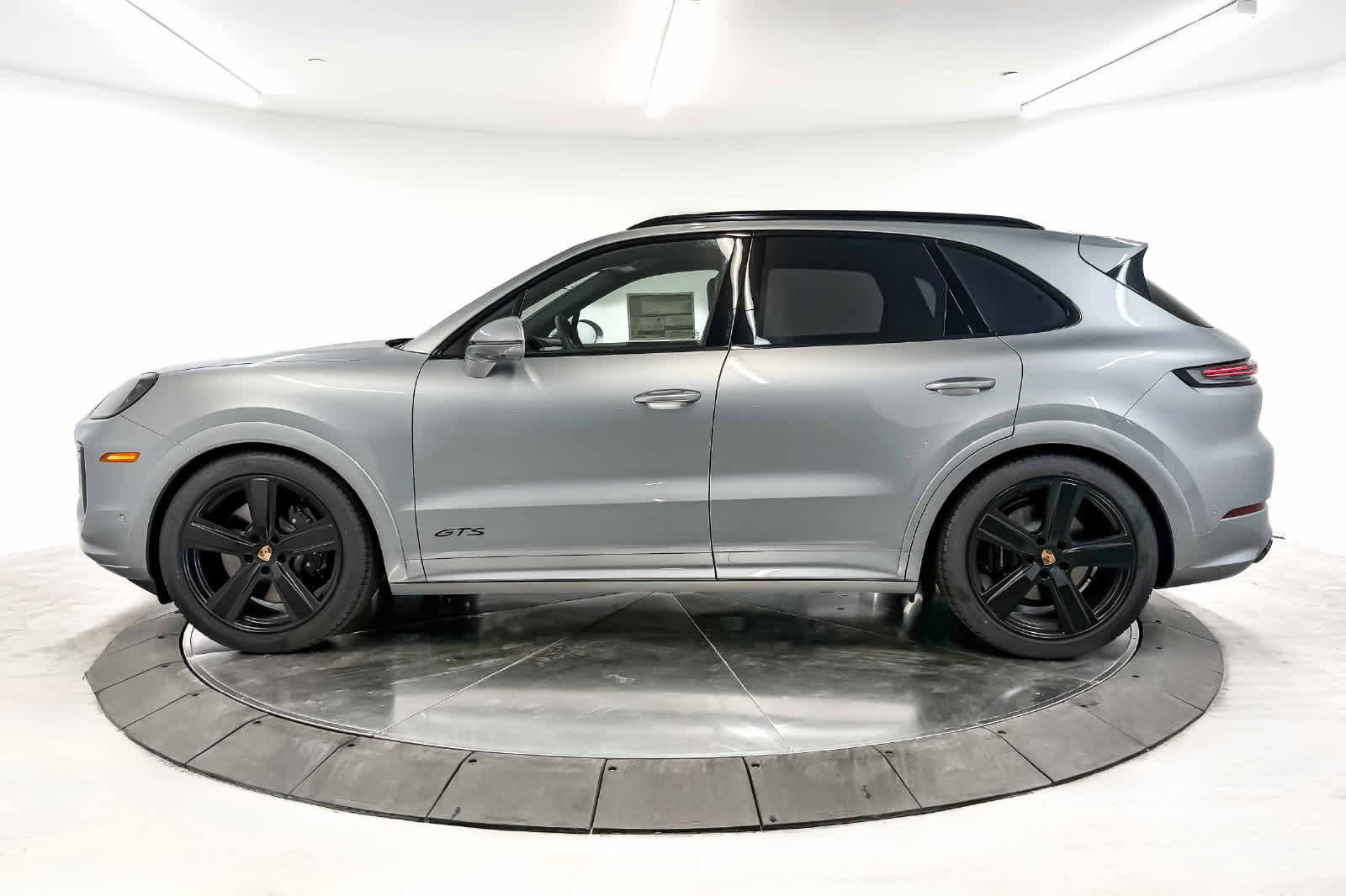 New 2026 Porsche Cayenne GTS AWD/4WD image 2